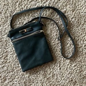 Black crossbody with gold accent